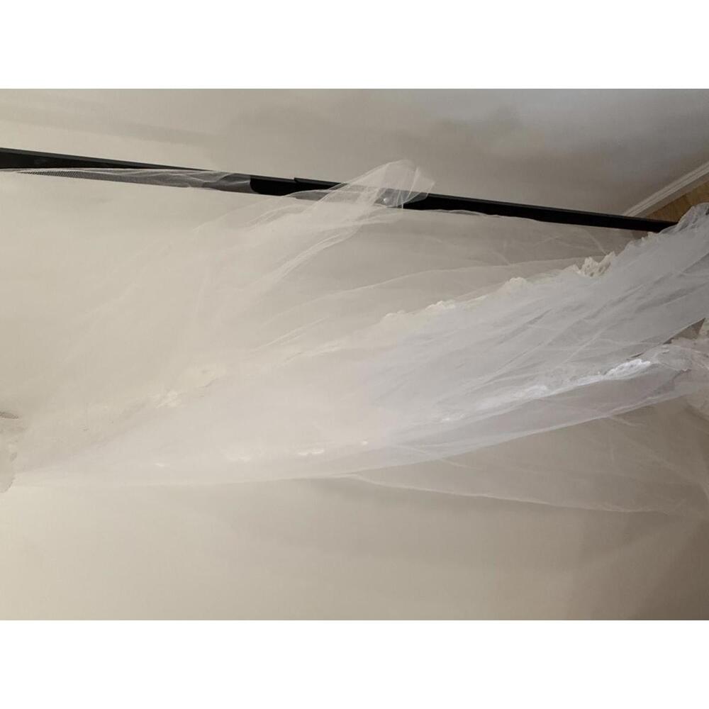 Very Long Vintage White Lace Trim Bridal Veil - Picture 14 of 14